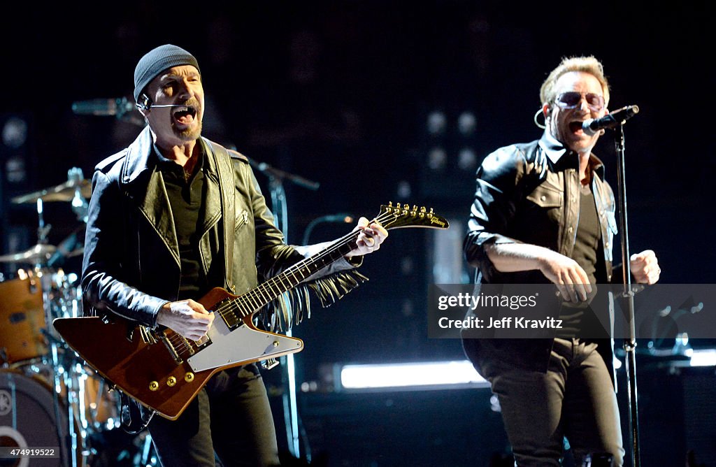 U2 Perform At The Forum