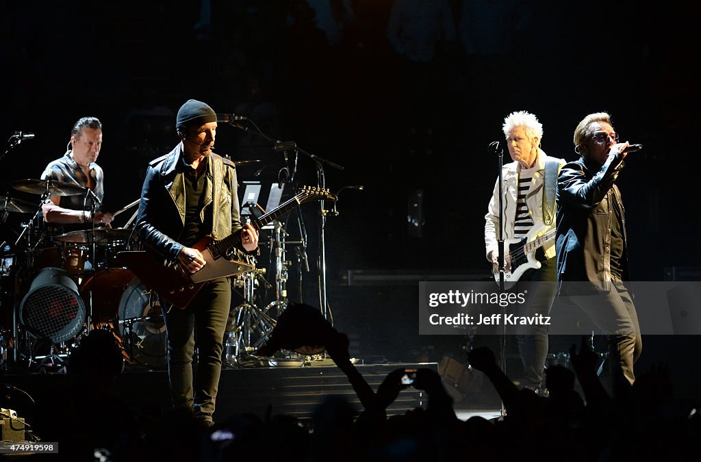 U2 Perform At The Forum