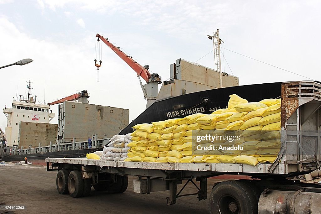 Iran's aid ship 'Iran Shahed' unloads their aids to Djbouti Port...