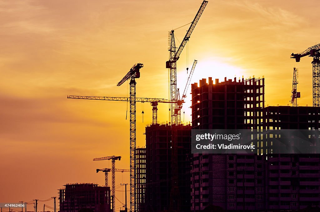 Baustelle Kran in der Dämmerung crane