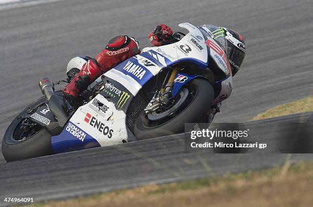 Jorge Lorenzo of Spain and Yamaha Factory Racing rounds the bend during the MotoGP Tests in Sepang - Day One at Sepang Circuit on February 26, 2014...