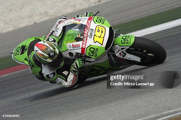 Alvaro Bautista of Spain and Go&Fun Honda Gresini rounds the bend during the MotoGP Tests in Sepang - Day One at Sepang Circuit on February 26, 2014...