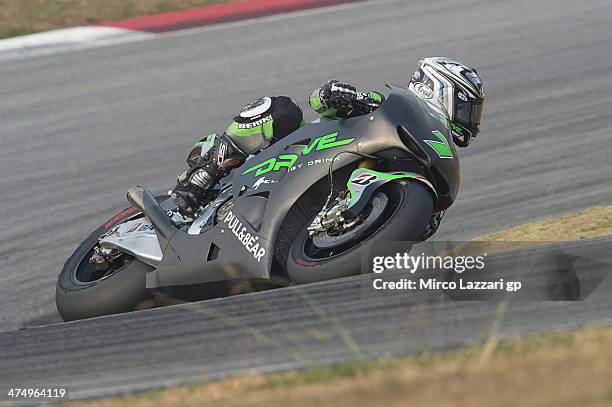 Hiroshi Aoyama of Japan and Drive M7 Aspar rounds the bend during the MotoGP Tests in Sepang - Day One at Sepang Circuit on February 26, 2014 in...