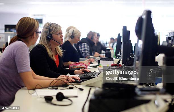 166 Full Service Banking Stock Photos, High-Res Pictures, and Images ...