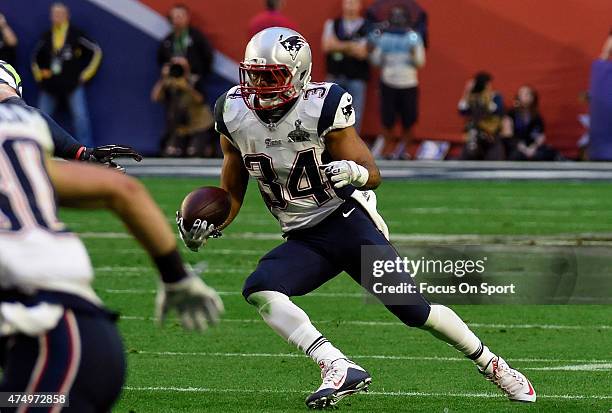 Shane Vereen of the New England Patriots carries the ball against the Seattle Seahawks during Super Bowl XLIX February 1, 2015 at the University of...