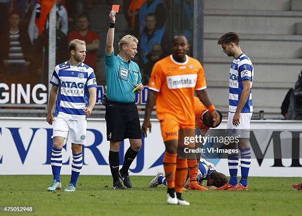 Rode kaart during the play-offs promotion/relegation final match between De Graafschap and FC Volendam at the Vijverberg on May 28, 2015 in...