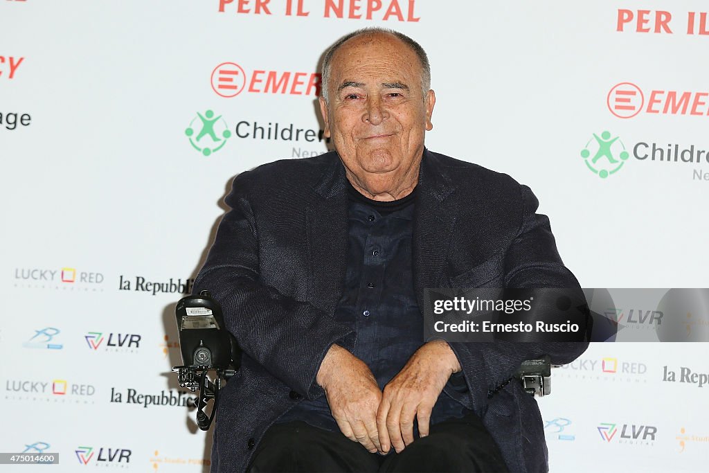 Bernardo Bertolucci Per Il Nepal Charity Event