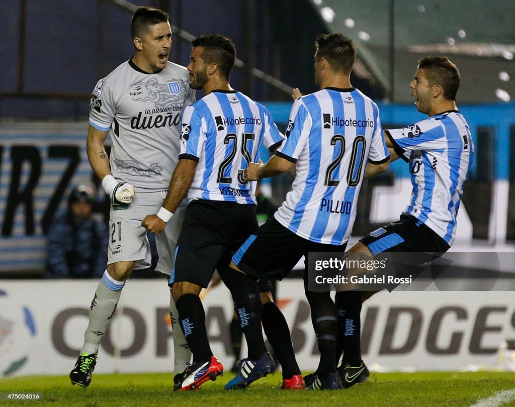 Racing Club v Guarani - Copa Bridgestone Libertadores 2015