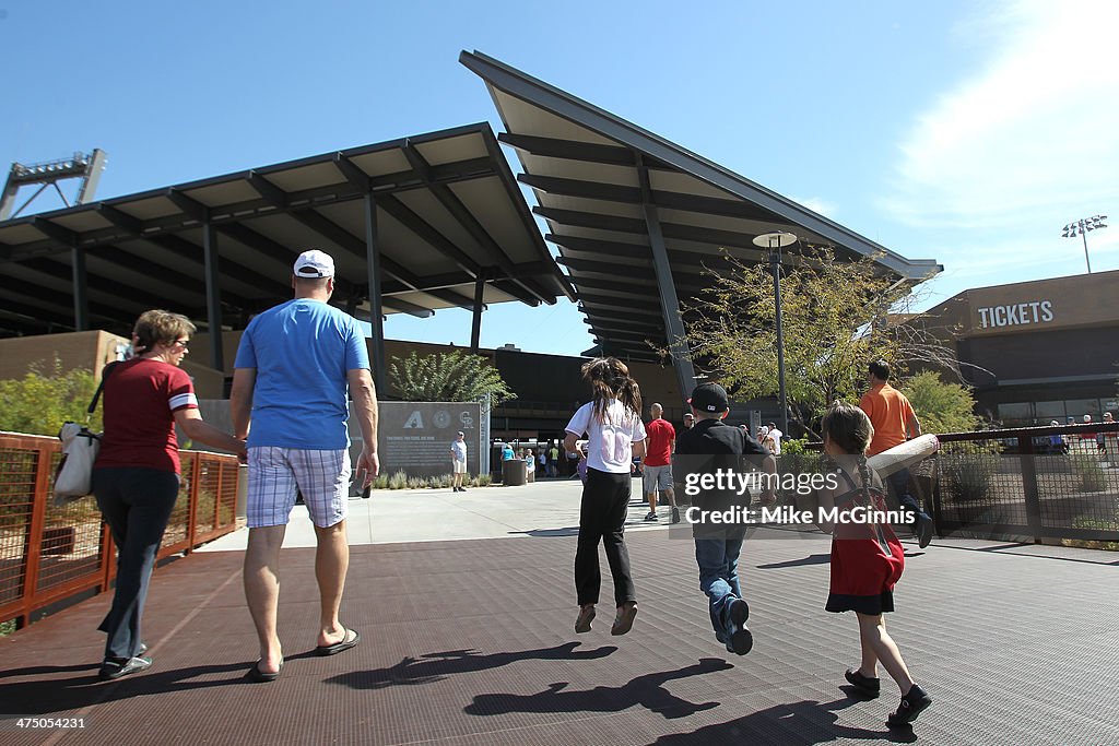 Los Angeles Dodgers v Arizona Diamondbacks