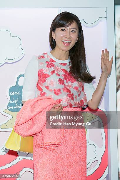 South Korean actress Kim Hee-Ae attends the photocall for "DELVAUX" pop-up store at The Galleria Department Store on May 29, 2015 in Seoul, South...