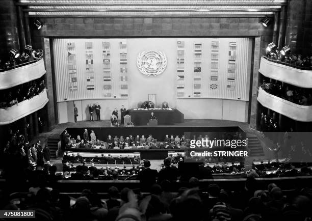 Le président du Conseil Vincent Auriol prononce le discours d'ouverture de la troisième assemblée des Nations-Unies le 22 septembre 1948 au Palais de...