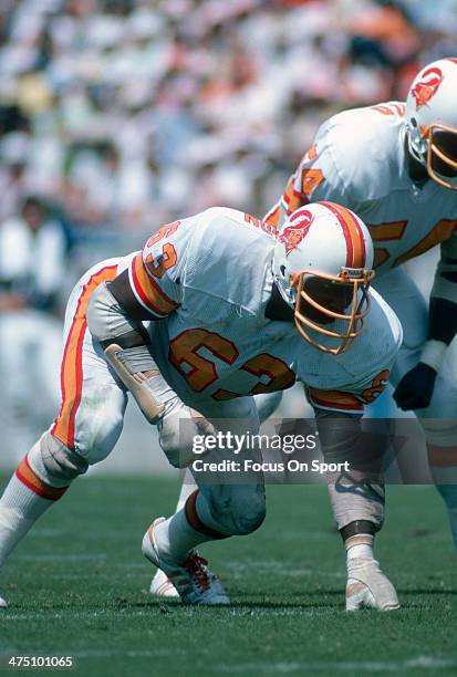 Lee Roy Selmon of the Tampa Bay Buccaneers in action against the Buffalo Bills during an NFL football game September 26, 1976 at Tampa Stadium in...