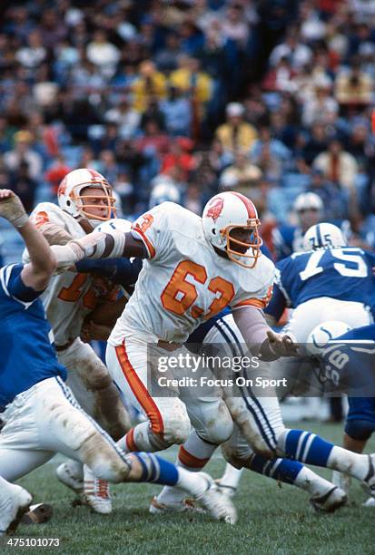 Lee Roy Selmon of the Tampa Bay Buccaneers in action against the Baltimore Colts during an NFL football game October 3, 1976 at Memorial Stadium in...