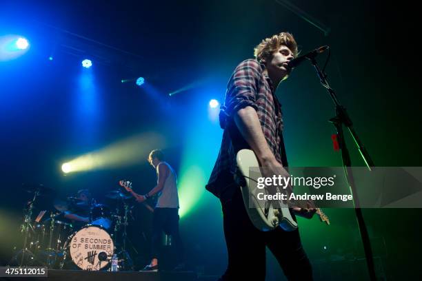 Calum Ritz 40 Seconds Of Summer Perform At The Ritz In Manchester Stock Photos ...