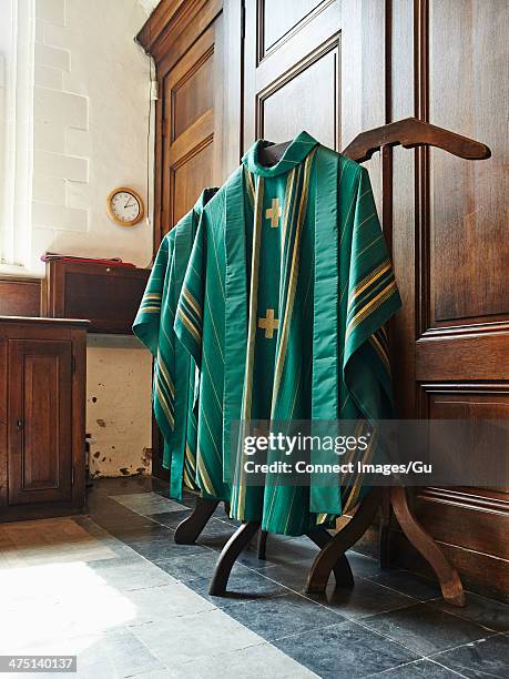 Green Church Robe 2,083 Green Robes Stock Photos, High-Res Pictures, and Images - Getty ...