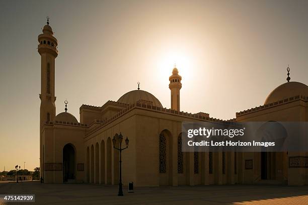 al fateh grand mosque at sunset, manama, bahrain - bahrain tourism stock pictures, royalty-free photos & images