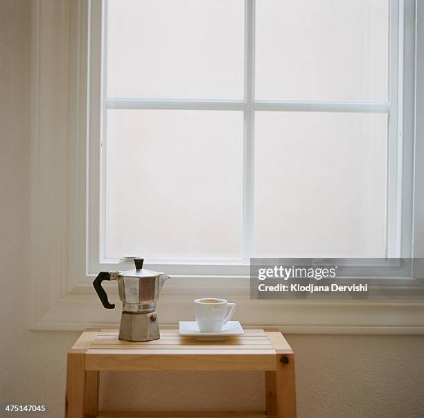 coffee break - coffee plunger stock pictures, royalty-free photos & images