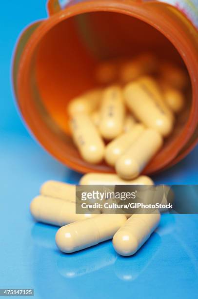 amoxicillin 500-mg capsules - amoxicillin stock-fotos und bilder