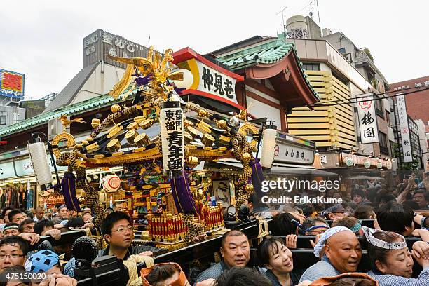 4 079点の神輿のストックフォト Getty Images 4 079点の神輿のストックフォト Getty Images