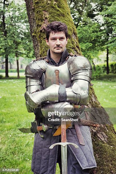 cavaleiro medieval - roupa de época - fotografias e filmes do acervo