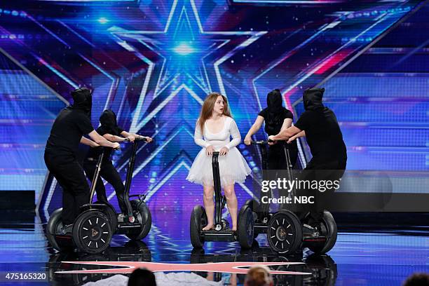 Episode 1002 -- "Los Angeles Auditions" Dolby Theatre -- Pictured: Steve's Segway Tours --