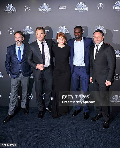 Patrick Crowley, Chris Pratt, Bryce Dallas Howard, Omar Sy and Colin Trevorrow attend the 'Jurassic World' Photocall at UGC Normandie on May 29, 2015...