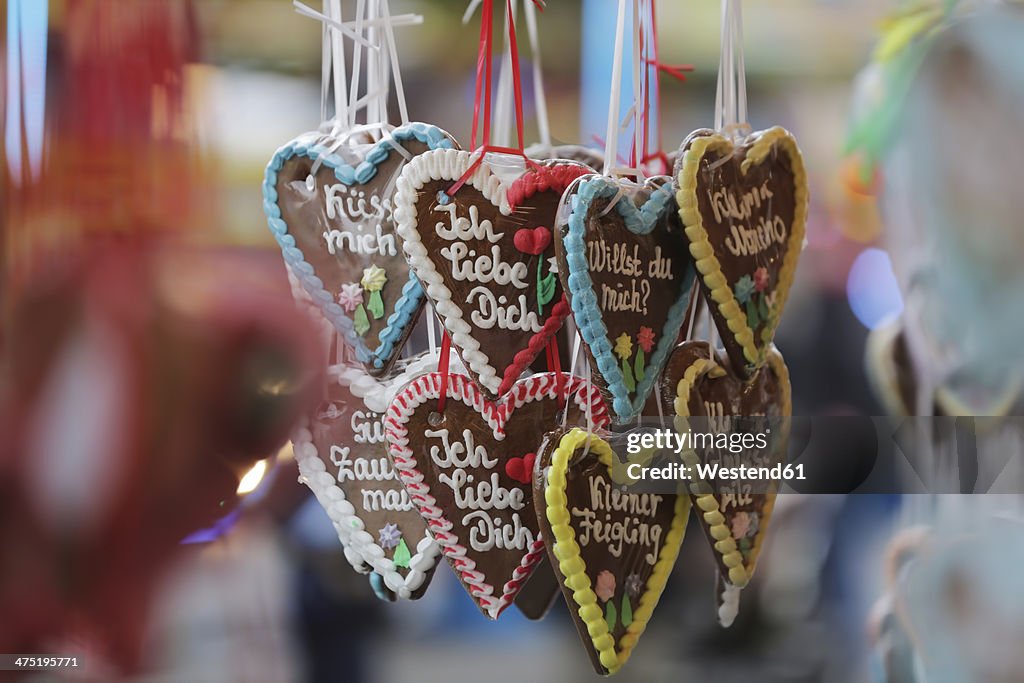 Germany, North Rhine-Westphalia, Cologne, gingerbread hearts