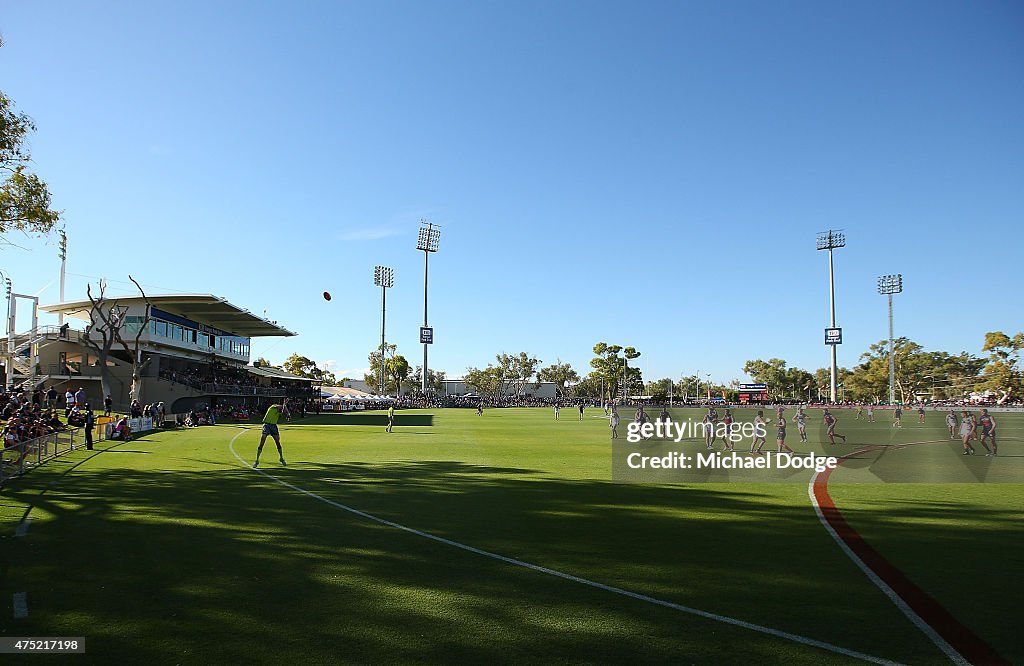 AFL Rd 9 - Melbourne v Port Adelaide