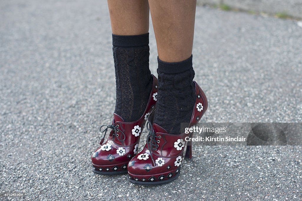 Street Style - Day 2 : Paris Fashion Week - Womenswear Fall/Winter 2014-2015