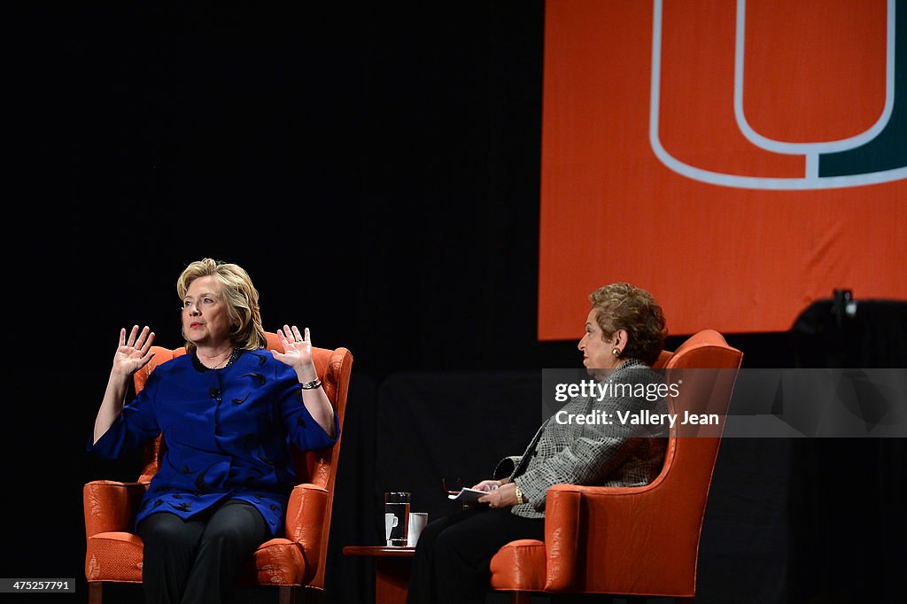 Maria Rodham Former US Secretary of State Hillary Rodham Clinton speaks with Donna ...
