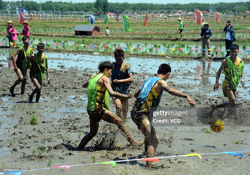 Football Match In Mud In Shenyang