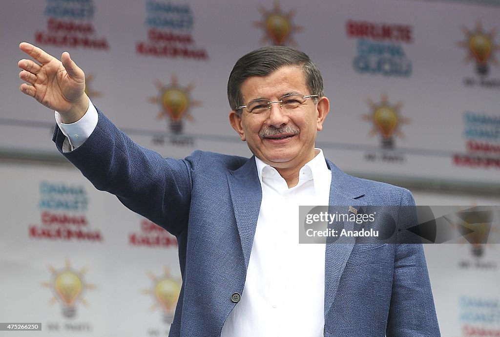 Turkish PM Ahmet Davutoglu holds election rally in Ankara