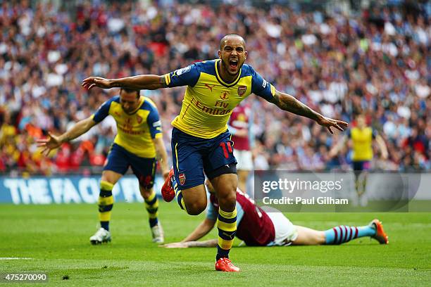 Theo Walcott 2015 Photos and Premium High Res Pictures - Getty Images