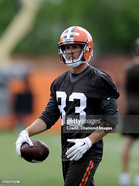 Wide receiver Brian Hartline of the Cleveland Browns walks back to the huddle during a mini camp practice on May 26, 2015 at the Cleveland Browns...