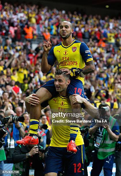 Arsenal O2 Walcott 150 Steve Walcott Photos & High Res Pictures - Getty Images