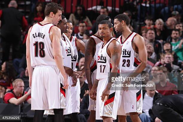Earl Watson and the Portland Trail Blazers huddle up before the game against the Brooklyn Nets on February 26, 2014 at the Moda Center Arena in...