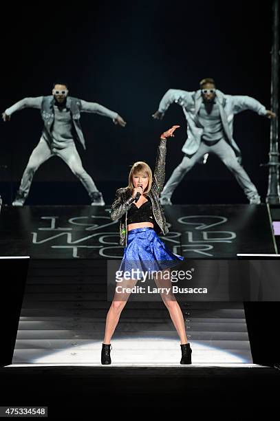 Taylor Swift performs on stage during the 1989 World Tour Live at Ford Field on May 30, 2015 in Detroit, Michigan.