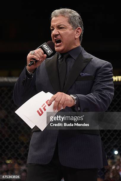 Octagon Announcer Bruce Buffer introduces the welterweight UFC bout between Carlos Condit of the United States andThiago Alves of Brazil during the...