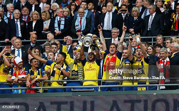 Arsenal O2 Walcott 174 Steve Walcott Photos & High Res Pictures - Getty Images