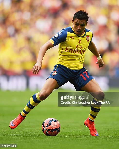 Alexis Sanchez of Arsenal in action during the FA Cup Final between Aston Villa and Arsenal at Wembley Stadium on May 30, 2015 in London, England.