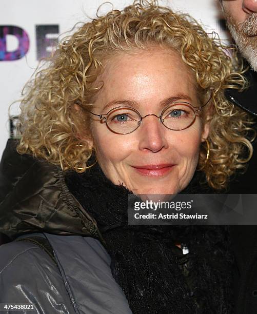 Amy Irving Photos and Premium High Res Pictures - Getty Images