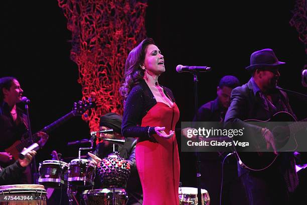 Nydia Caro performs at Centro de Bellas Artes on May 31, 2015 in San Juan, Puerto Rico.