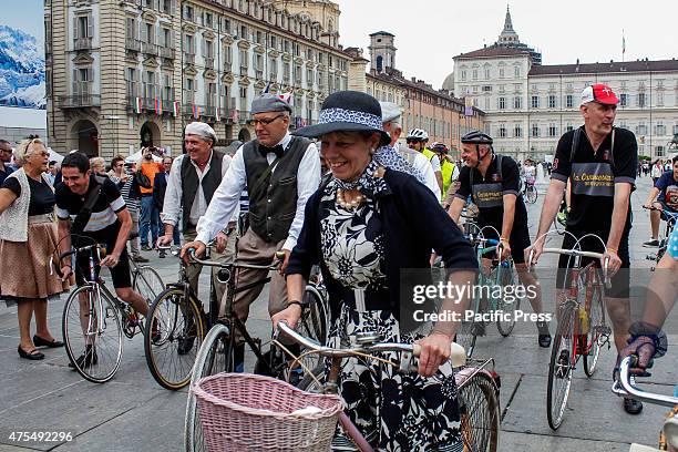 Second edition for the "Harridge Run" the Italian version of Londoner "Tweed Run". Vintage and original outfit, old british style, vintage bikes, for...