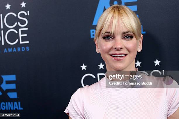 Actress Anna Faris attends the 5th annual Critics' Choice Television Awards at The Beverly Hilton Hotel on May 31, 2015 in Beverly Hills, California.