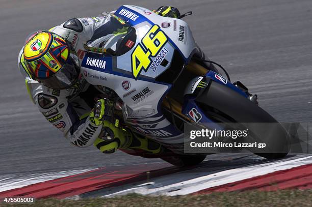 Valentino Rossi of Italy and Yamaha Factory Racing rounds the bend during the MotoGP Tests in Sepang - Day Three at Sepang Circuit on February 28,...