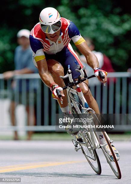 Spain's Miguel Indurain rides on his way to winning the gold medal of the men's individual time-trial, 03 August 1996 in Atlanta during the Olympic...
