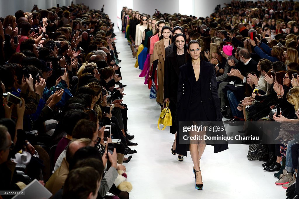 Christian Dior : Runway - Paris Fashion Week Womenswear Fall/Winter 2014-2015