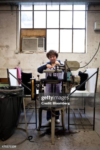 Excess Machine 243 Shrinking Machine Stock Photos, High-Res Pictures, and Images ...