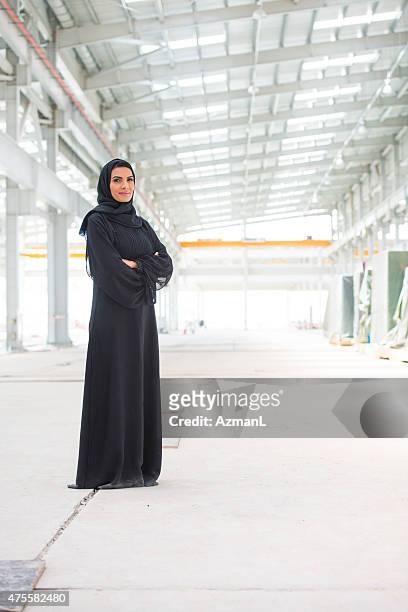 proud of her project - emarati woman stock pictures, royalty-free photos & images
