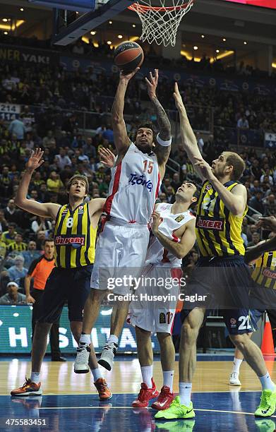 Georgios Printezis, #15 of Olympiacos Piraeus competes with Luka Zoric, #22 of Fenerbahce Ulker Istanbul during the 2013-2014 Turkish Airlines...